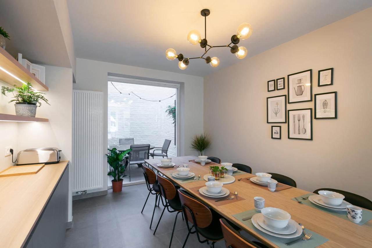 Holiday Home Ensemble ****