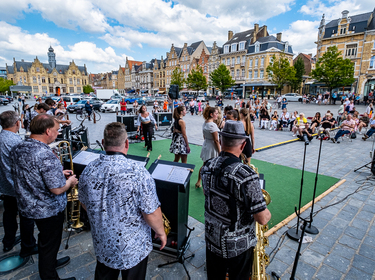 Electric Youth and the Boston Showband